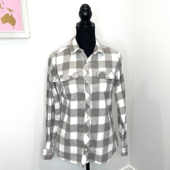 Eddie Bauer Classic Fit Gray White Button Up - Picture 1 of 6
